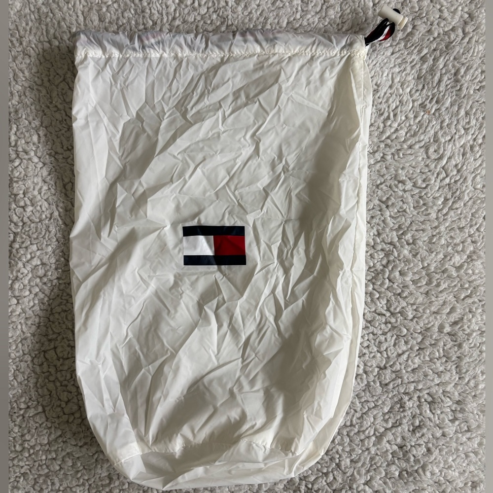 Tommy Hilfiger Drawstring Bag